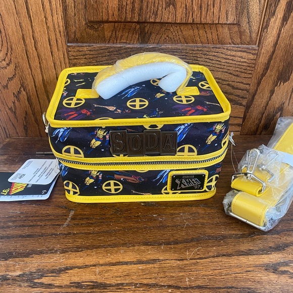 Loungefly Funko Soda Cooler Bag X-Men Marvel Disney MCU - Picture 1 of 6